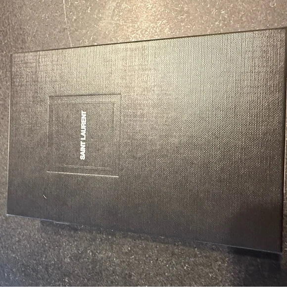 Saint Laurent Zip Card Holder in grain de poudre leather, (pink/silver) - Picture 14 of 15